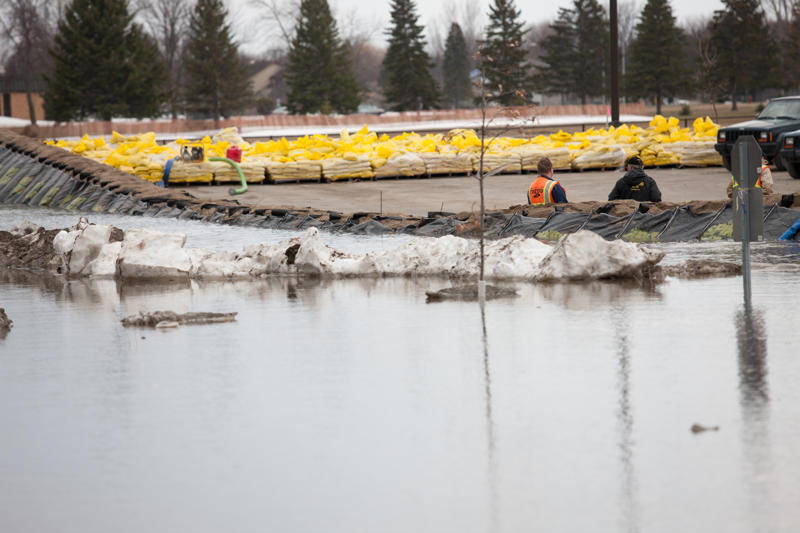 TrapBags used to protect against snow melt in Fargo