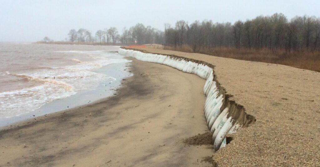 Using TrapBag as a shoreline protection method