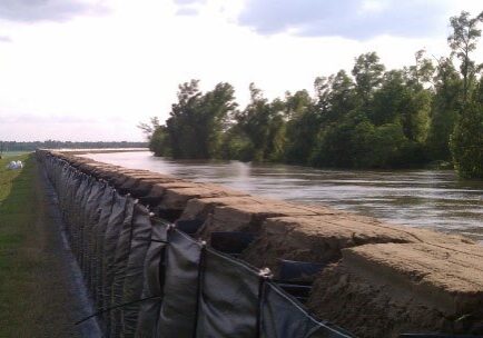 baton-rouge-levee-river